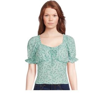 LIKE NEW No Boundaries/Walmart Women’s Junior’s Floral Peasant Top